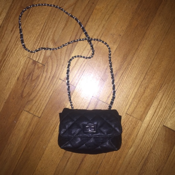 Steve Madden Handbags - STEVE MADDEN SMALL QUILTED BAG